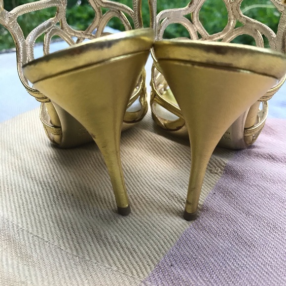 SOLD❗️❗️VALENTINO leather caged sandal high heels - Picture 5 of 16